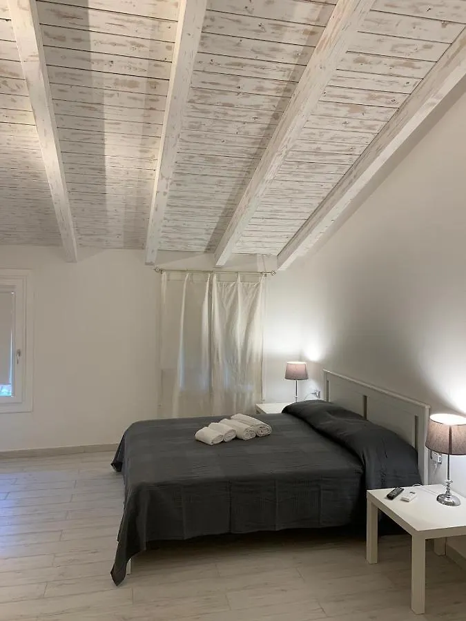 San Paolo Rooms Όλμπια 0*,